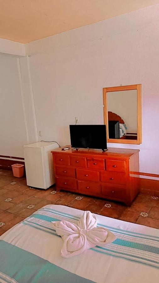 Hotel Bungalows Acuario ปูแอร์โตเอสกอนดิโด ภายนอก รูปภาพ
