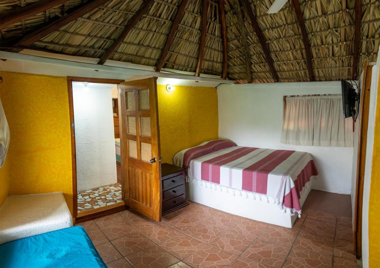 Hotel Bungalows Acuario ปูแอร์โตเอสกอนดิโด ภายนอก รูปภาพ