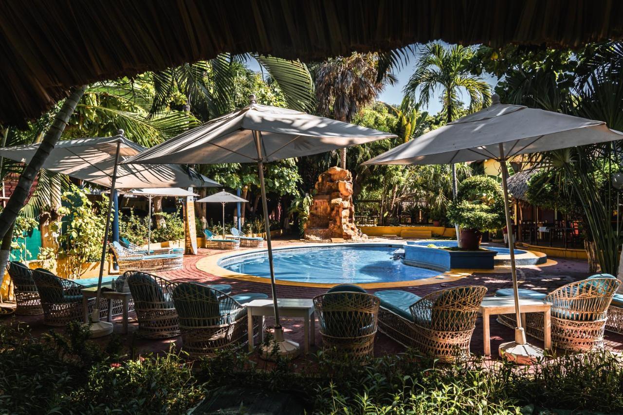 Hotel Bungalows Acuario ปูแอร์โตเอสกอนดิโด ภายนอก รูปภาพ